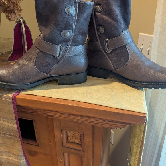 BareTraps Dark Grey Suede Water Resistant Winter Boots - Picture 2 of 8